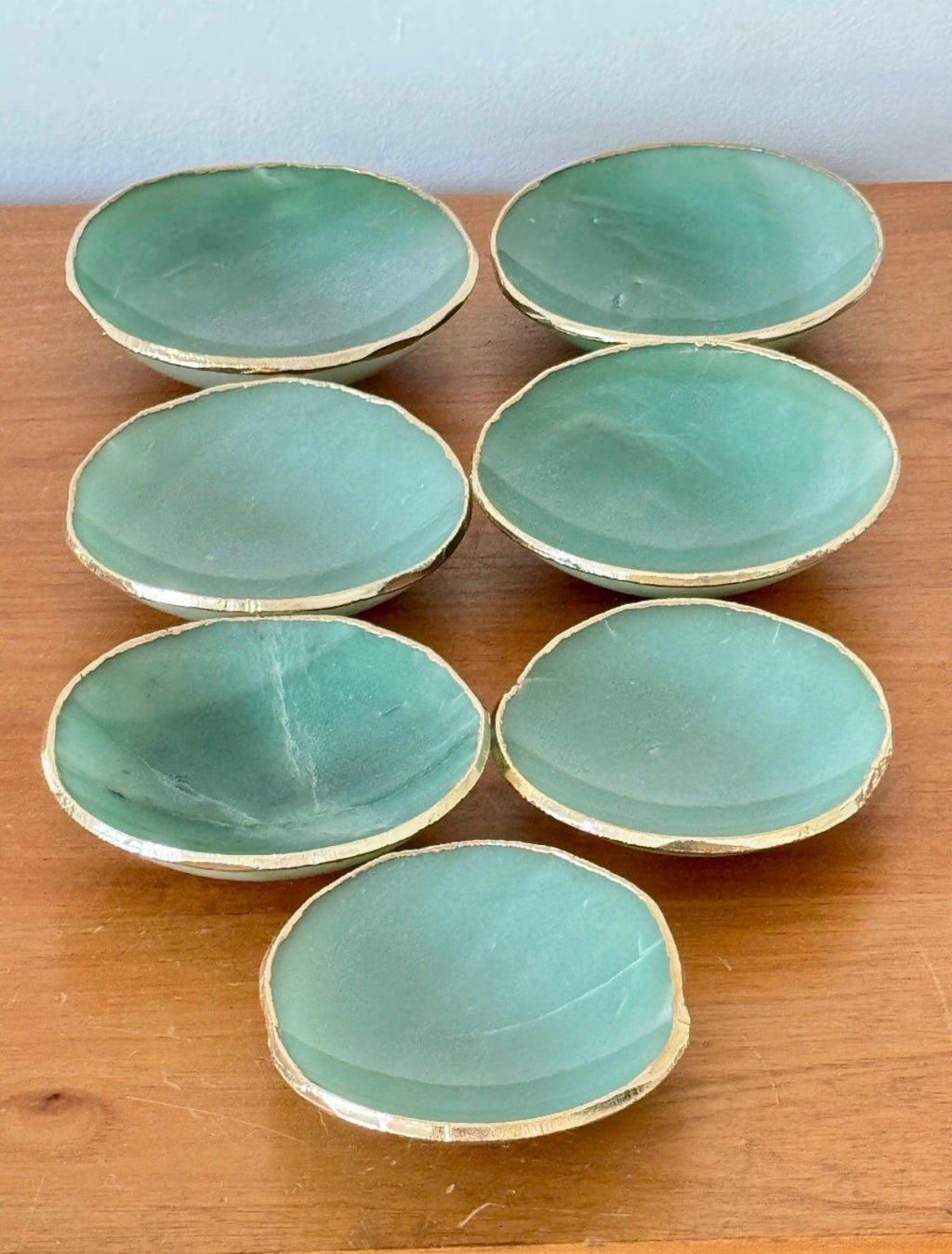 Bowls em Pedras Naturais com Acabamento Dourado